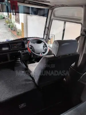 Toyota Coaster 2010 Bus (Used)