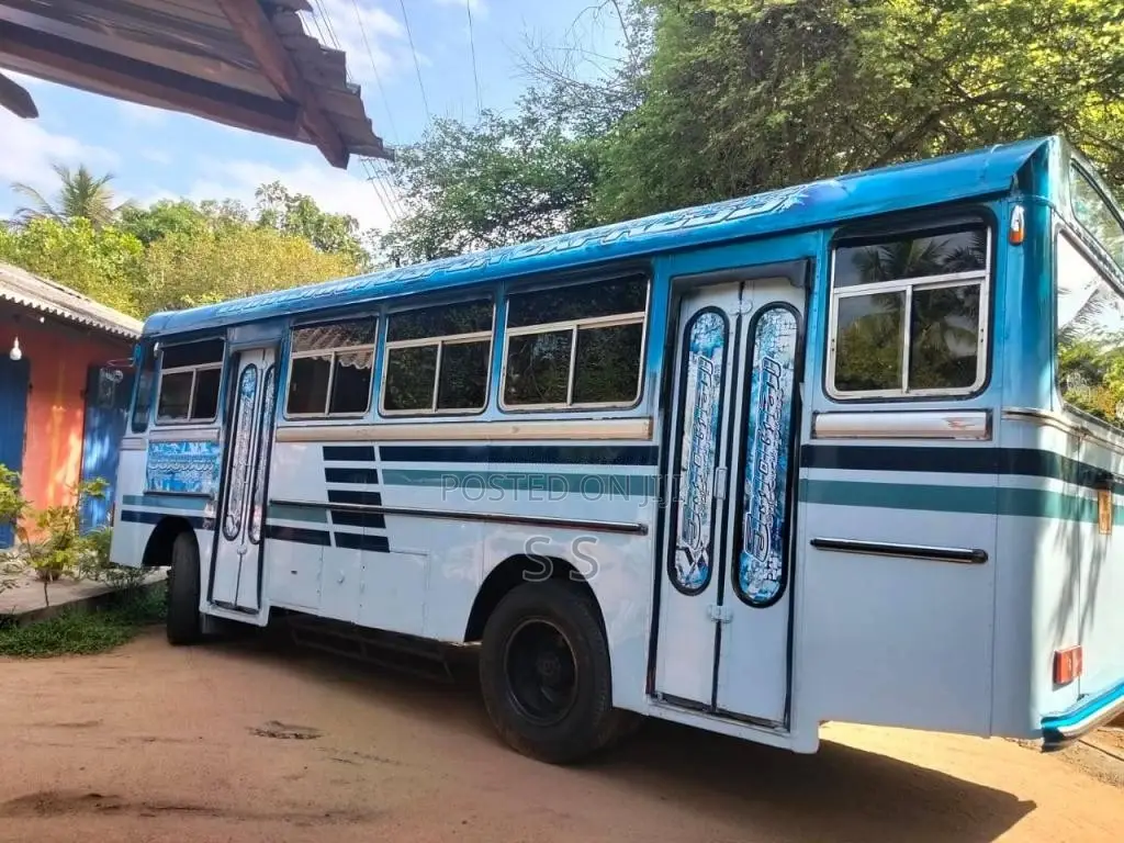 Ashok-Leyland Lynx 2012 Bus (Used)