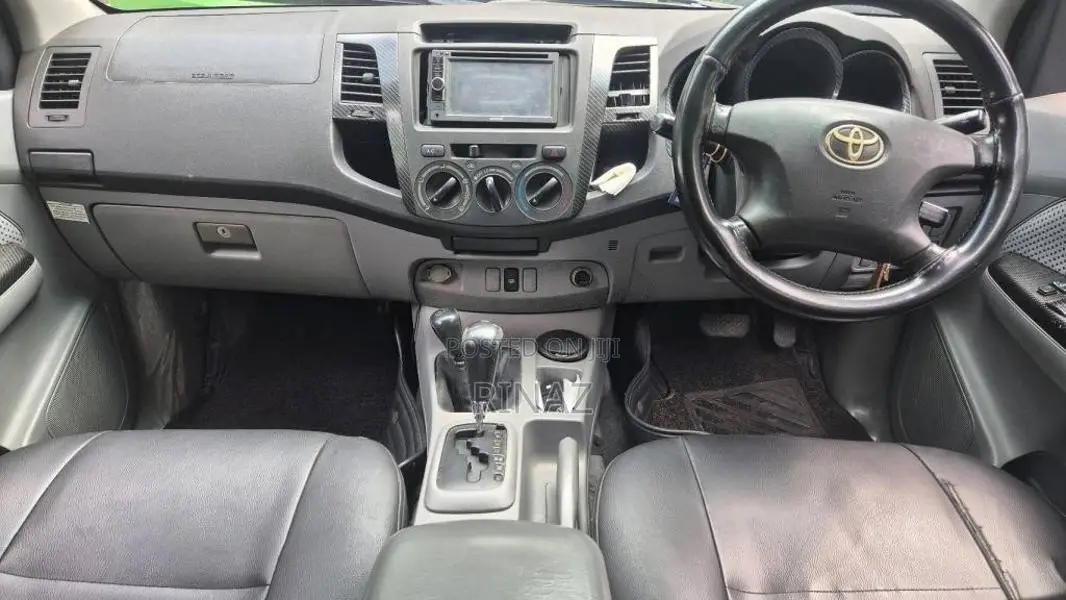 Toyota Hilux 2007 Pickup (Used)