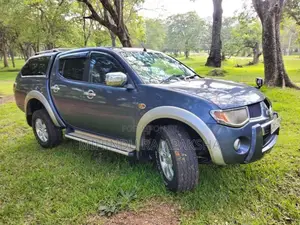 Mitsubishi L200 2009 Pickup (Used)