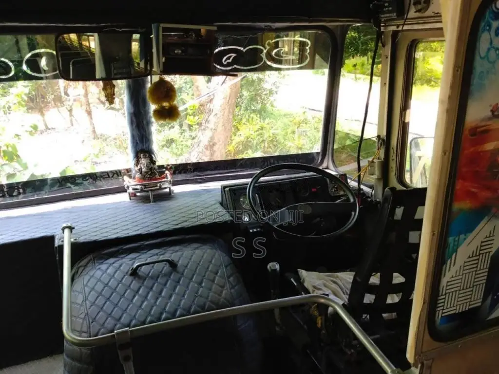Ashok-Leyland Lynx 2012 Bus (Used)