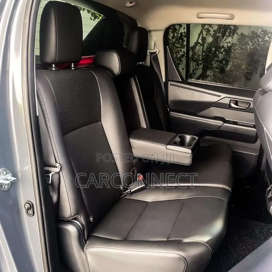 Toyota Hilux Travo Overland 2025 Pickup (Used)