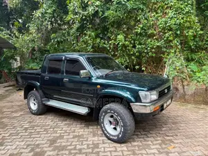 Toyota Hilux LN106 1990 Pickup (Used)