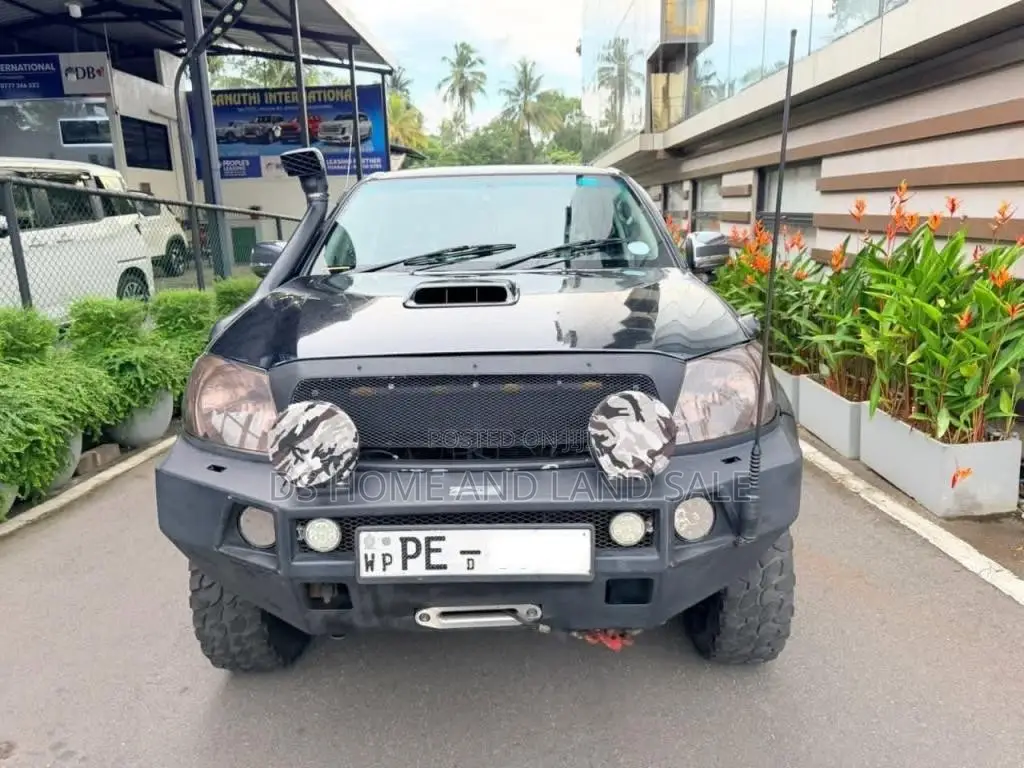 Toyota Hilux 2009 Pickup (Used)