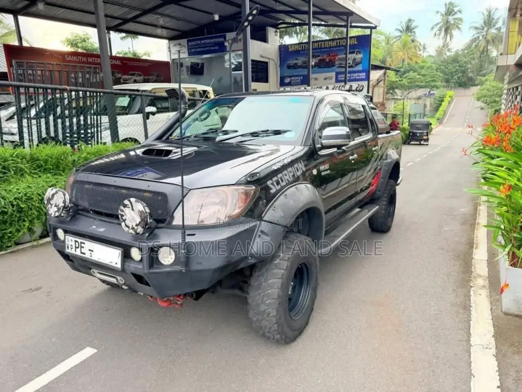 Toyota Hilux 2009 Pickup (Used)