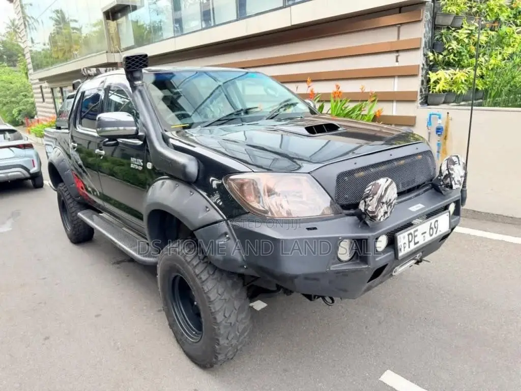 Toyota Hilux 2009 Pickup (Used)