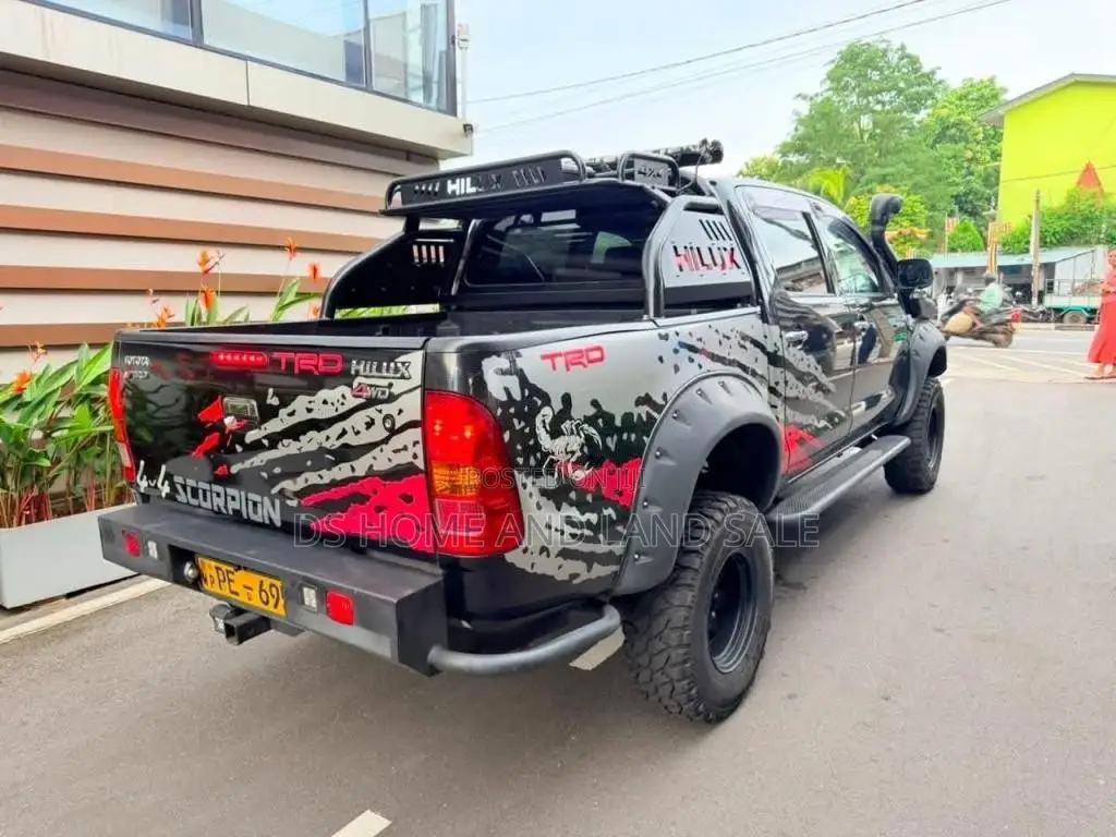 Toyota Hilux 2009 Pickup (Used)