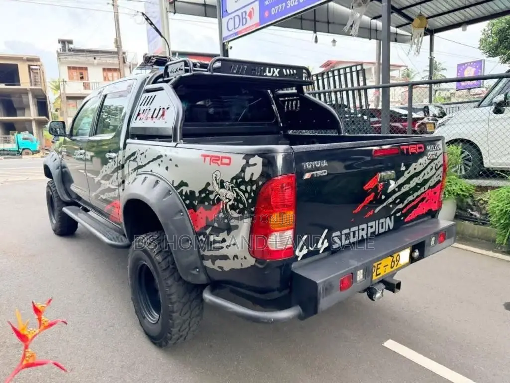 Toyota Hilux 2009 Pickup (Used)