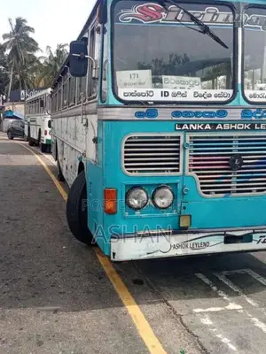 Ashok-Leyland Hinopower 2004 Bus (Used)