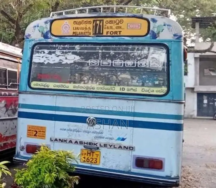 Ashok-Leyland Hinopower 2004 Bus (Used)