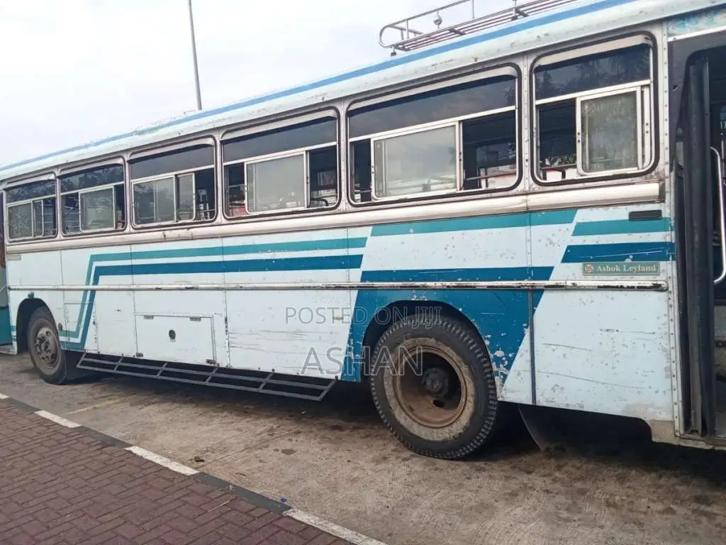 Ashok-Leyland Hinopower 2004 Bus (Used)