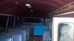 Isuzu Journey M 1981 Bus (Used)