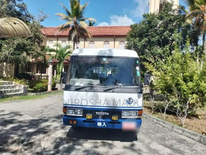 Toyota Coaster 1992 Bus (Used)
