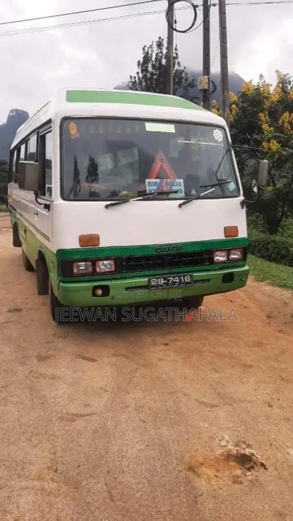 Isuzu Journey M 1981 Bus (Used)