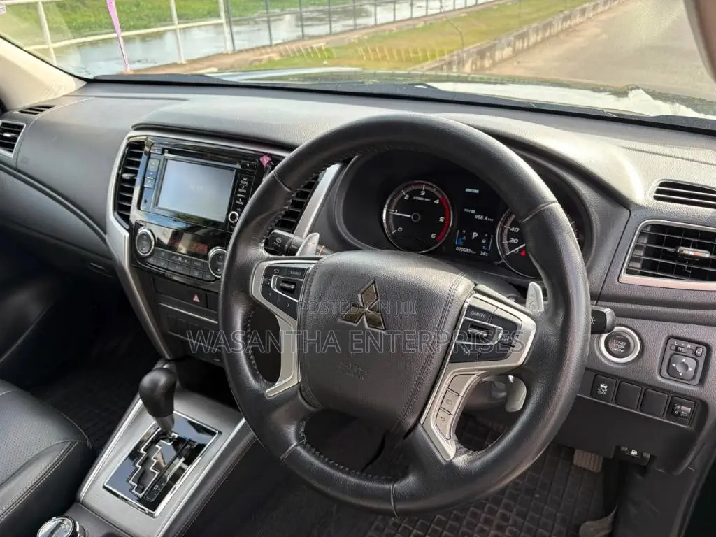 Mitsubishi L200 2020 Pickup (Used)