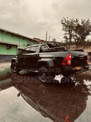 Toyota Hilux GR Sport 2025 Pickup (Used)
