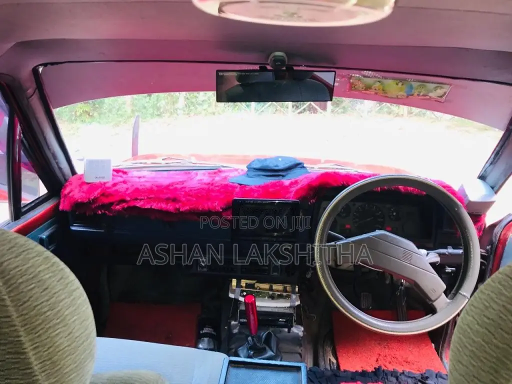 Nissan Cab 1985 Pickup (Used)