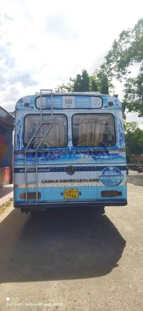 Ashok-Leyland Viking 2004 Bus (Used)