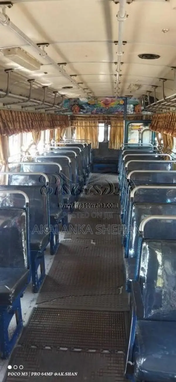 Ashok-Leyland Viking 2004 Bus (Used)