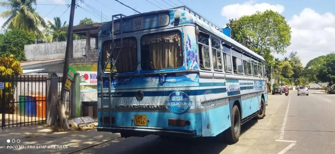 Ashok-Leyland Viking 2004 Bus (Used)