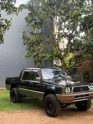 Mitsubishi L200 1996 Pickup (Used)