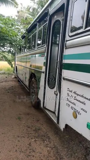 Ashok-Leyland Viking 2005 Bus (Used)