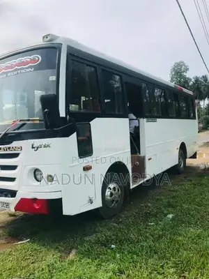 Ashok-Leyland Lynx 2017 Bus (Used)