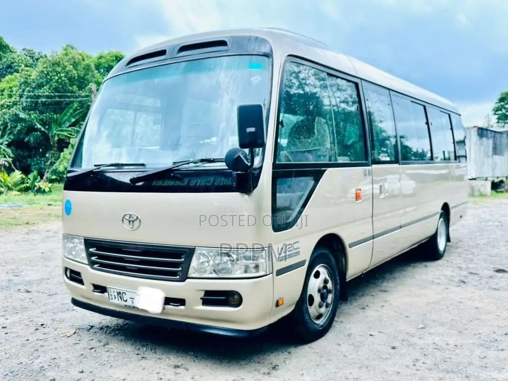 Toyota Coaster 2010 Bus (Used)