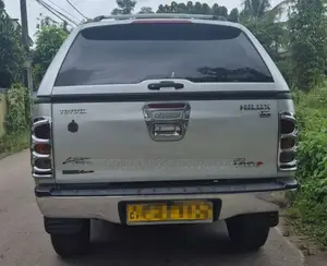 Toyota Hilux Vigo 2007 Pickup (Used)