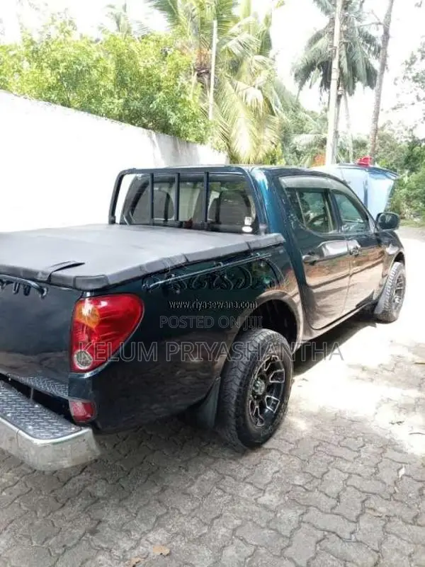 Mitsubishi L200 2011 Pickup (Used)
