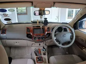Toyota Hilux Vigo 2007 Pickup (Used)