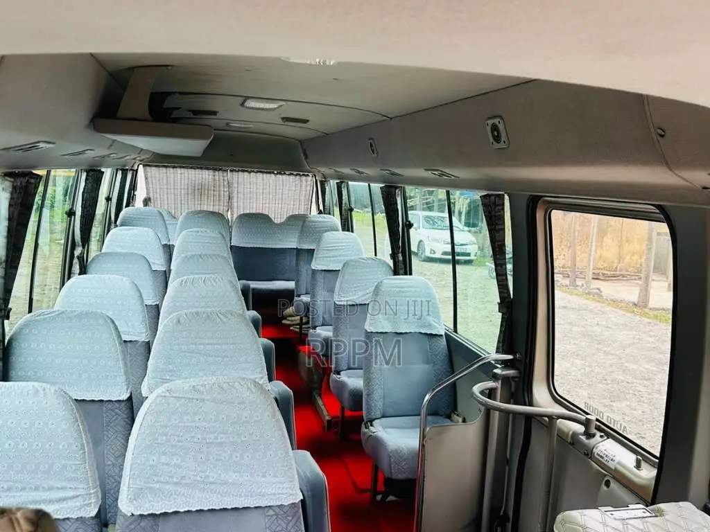 Toyota Coaster 2010 Bus (Used)