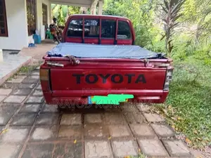 Toyota Hilux 1986 Pickup (Used)