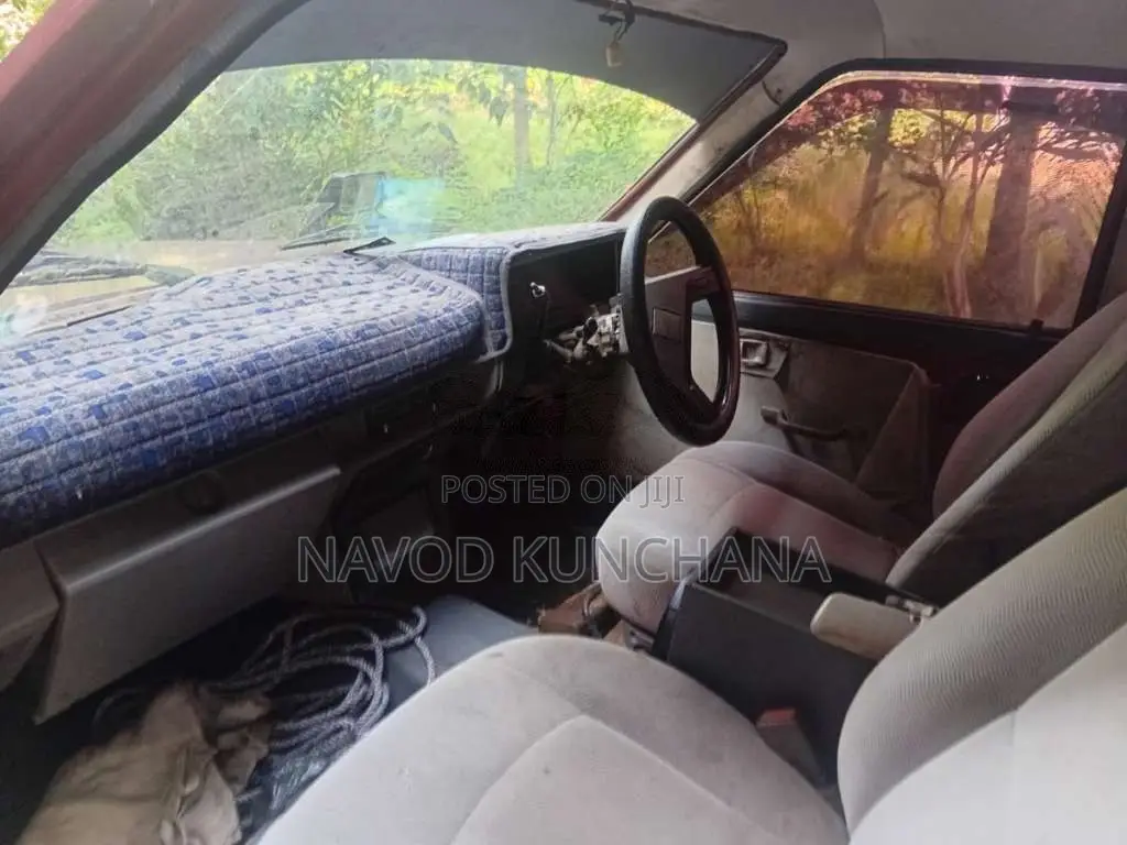 Toyota Hilux 1986 Pickup (Used)