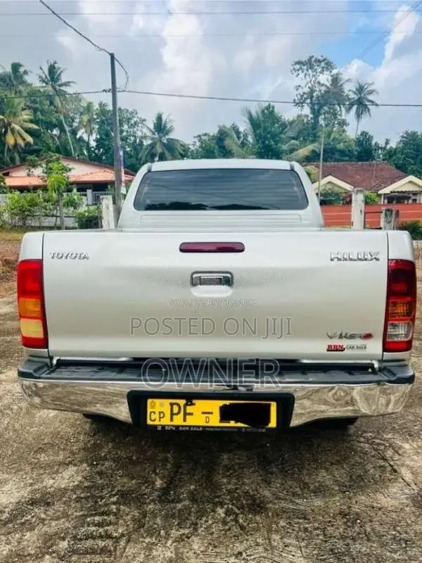 Toyota Hilux 2009 Pickup (Used)