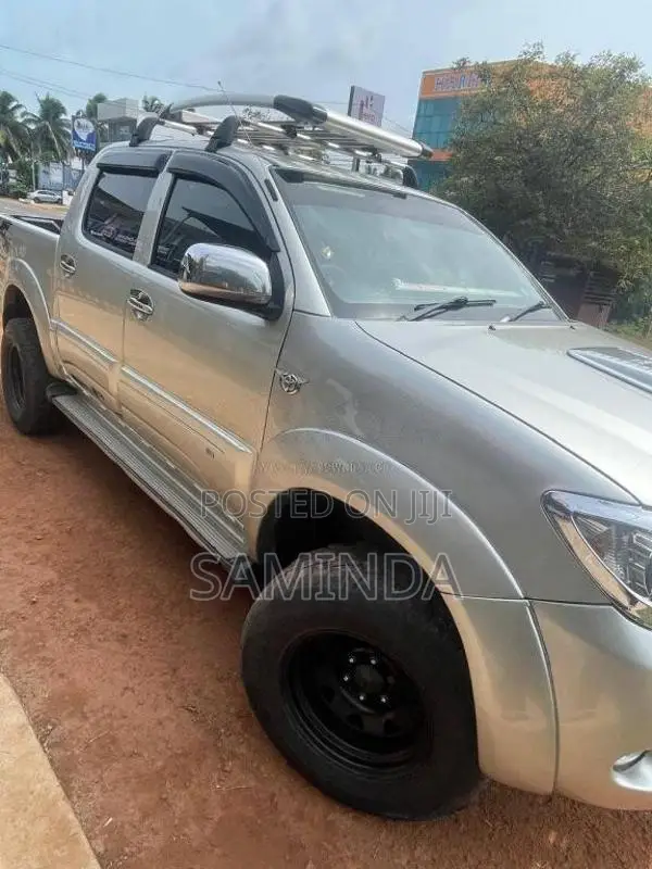 Toyota Hilux 2007 Pickup (Used)