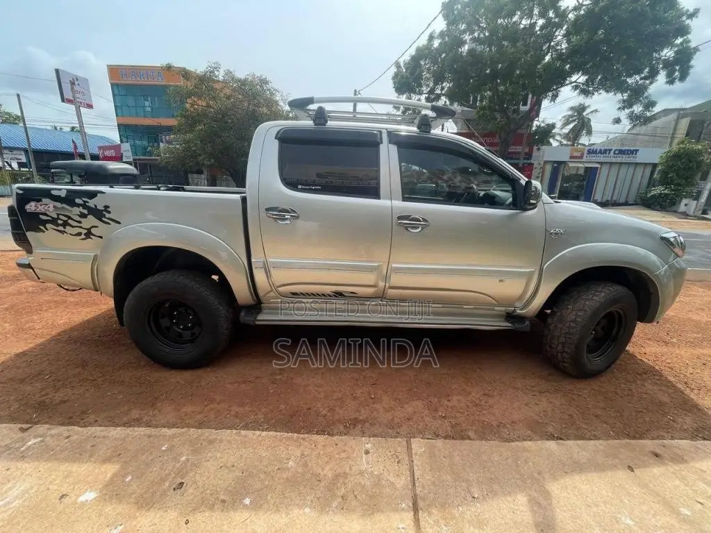 Toyota Hilux 2007 Pickup (Used)