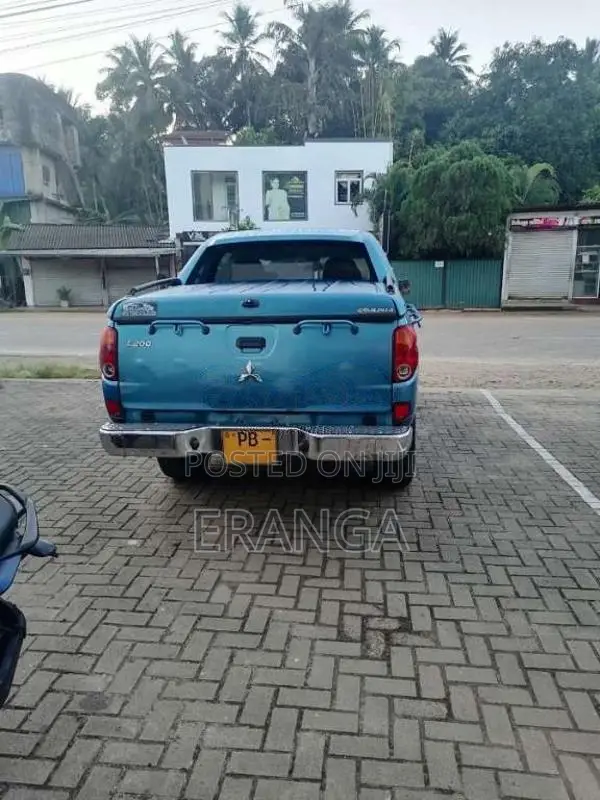 Mitsubishi L200 2006 Pickup (Used)