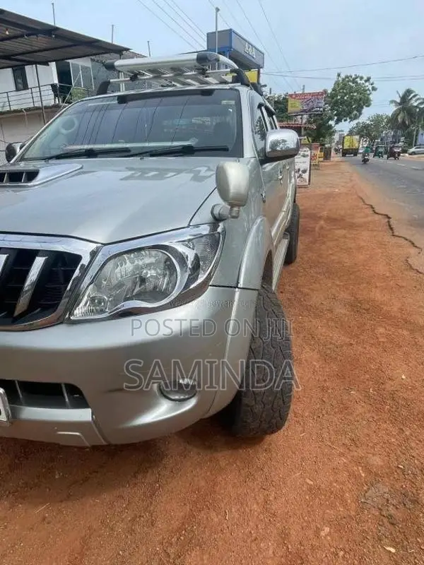 Toyota Hilux 2007 Pickup (Used)