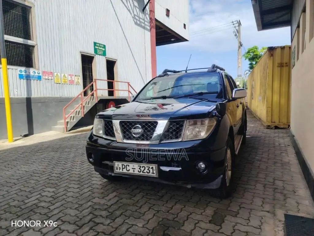 Nissan Navara Japan 2006 Pickup (Used)
