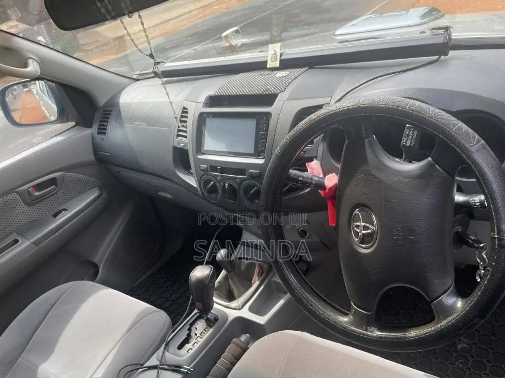 Toyota Hilux 2007 Pickup (Used)