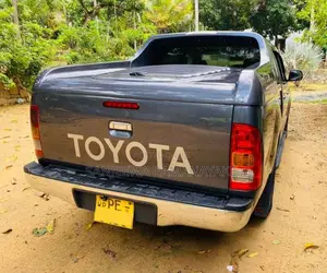Toyota Hilux Vigo 2007 Pickup (Used)