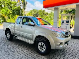 Toyota Hilux Vigo 4x4 2010 Pickup (Used)