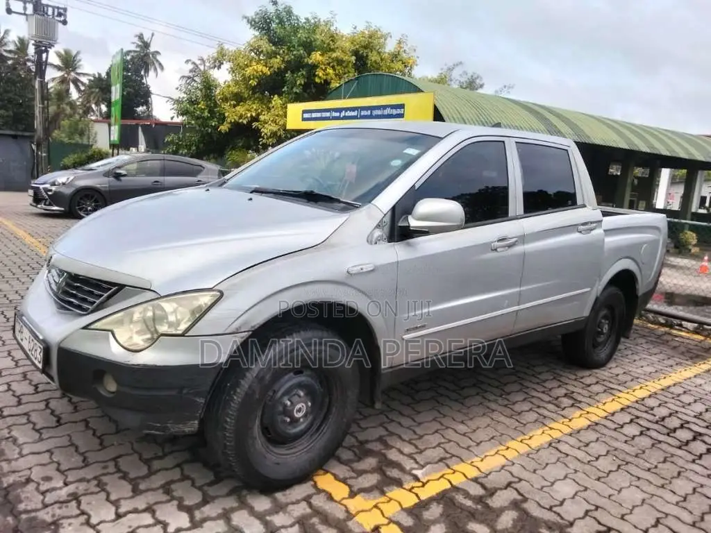 Micro Double Cab 2009 Pickup (Used)
