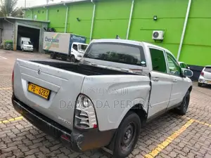 Micro Double Cab 2009 Pickup (Used)