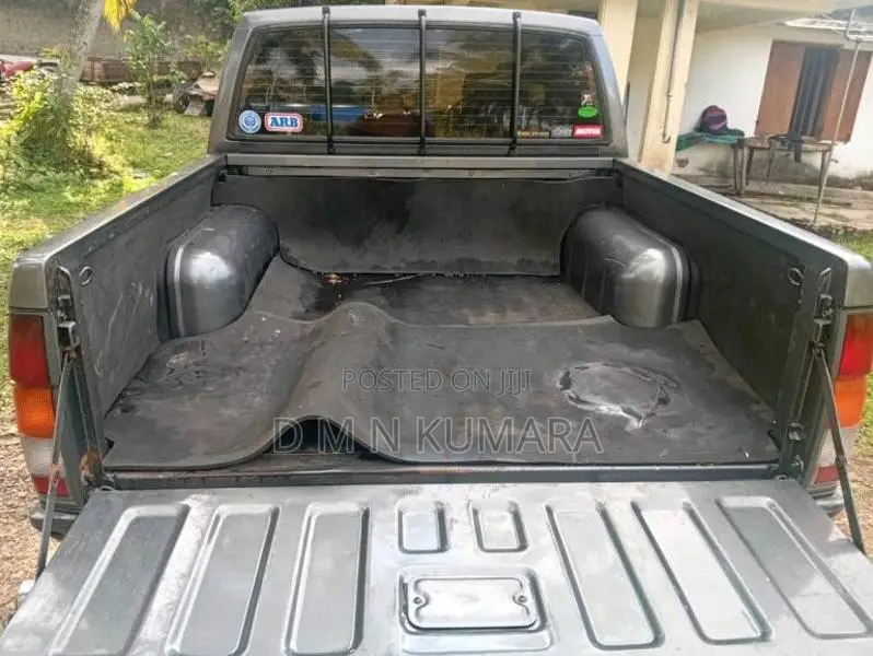 Nissan D21 1986 Pickup (Used)