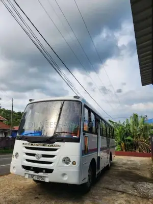 Ashok-Leyland Lynx 2017 Bus (Used)
