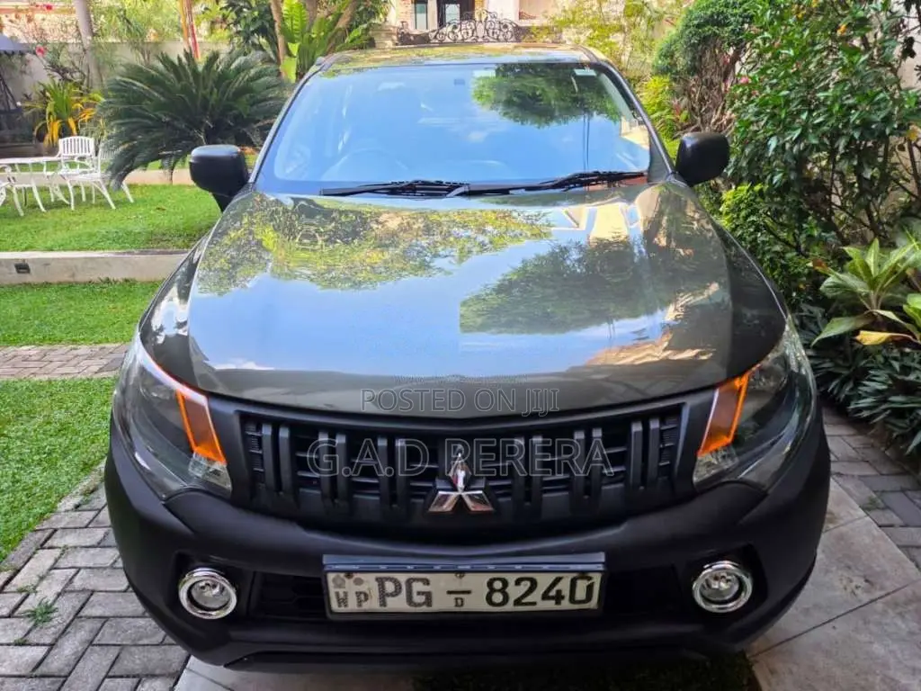Mitsubishi L200 2015 Pickup (Used)