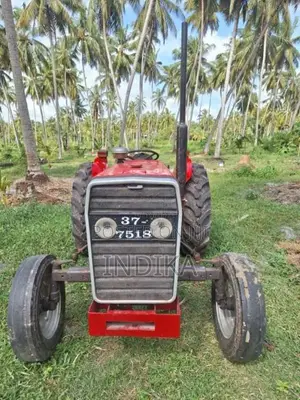 Massey-Ferguson 240 1989 Tractor (Used)