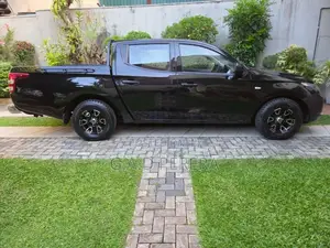 Mitsubishi L200 2016 Pickup (Used)